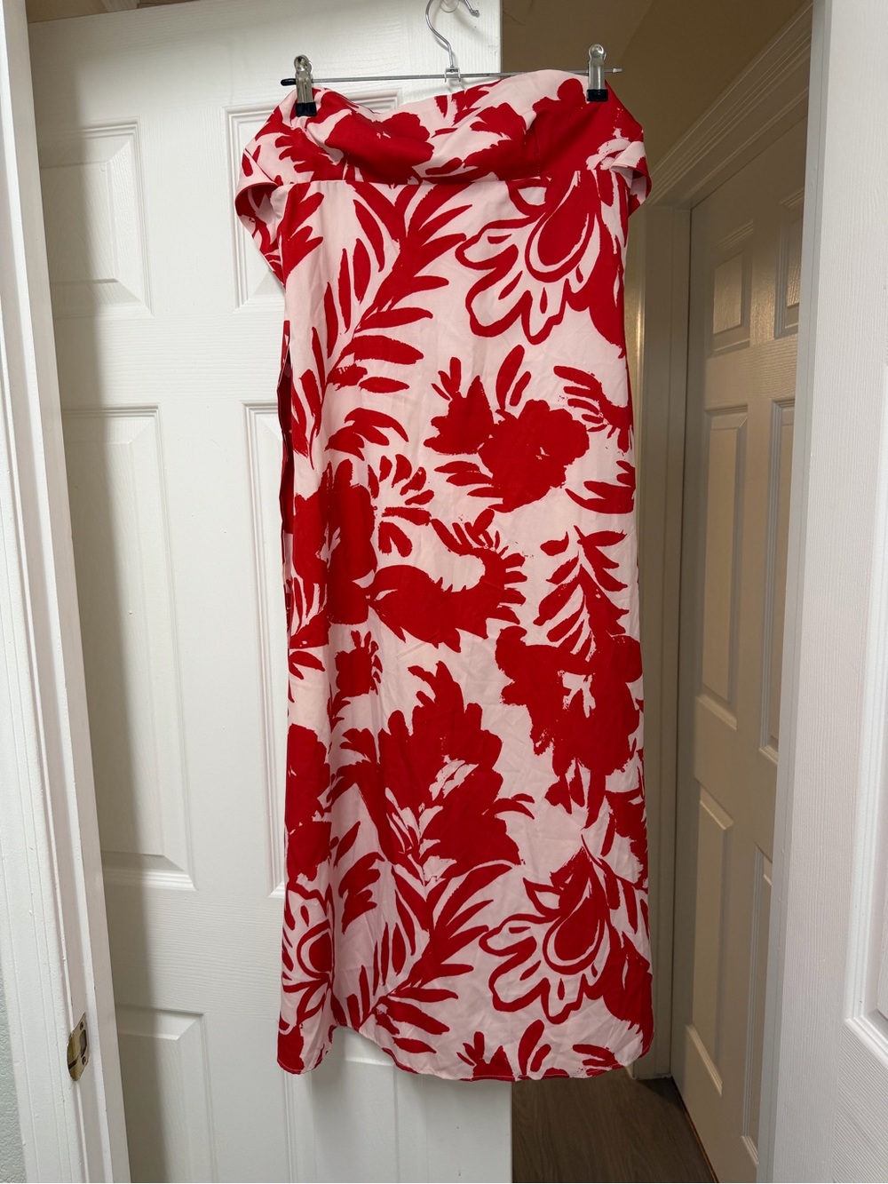 NWT Zara Printed Halter Midi Dress Red Tropical Floral Size L - Picture 5 of 15